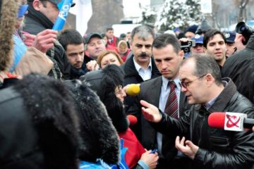 Sindicaliștii s-au plâns premierului Boc că au salarii mai mici față de cele primite anul trecut. Foto: MEDIAFAX