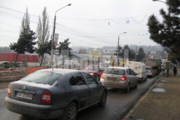 Traficul pe Calea Unirii va continua să rămână blocat pe un sens de circulație cel puțin încă o săptămână