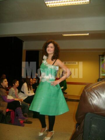 Ambalajele de flori, rochie de seară