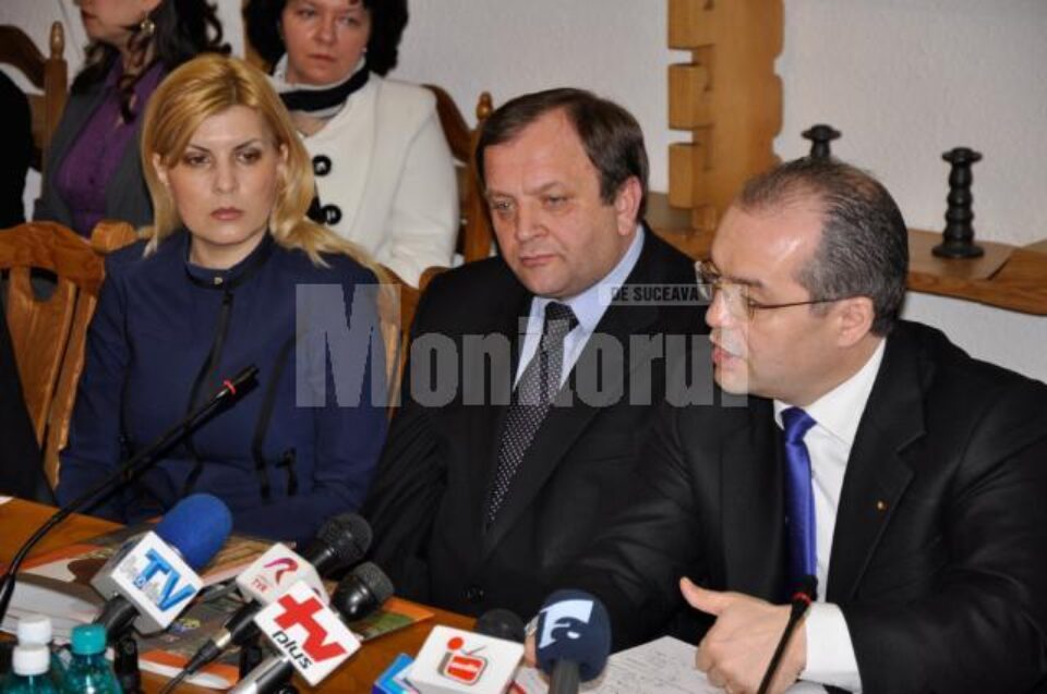 Emil Boc: „Domnul președinte al Consiliului Județean a fost extrem de dinamic și pe procedura de atragere a fondurilor europene și pe turism” Emil Boc: „Domnul președinte al Consiliului Județean a fost extrem de dinamic și pe procedura de atragere a fondurilor europene și pe turism”