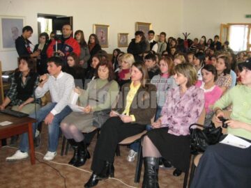 Participanți la cea de-a II-a ediție a manifestării Personalități feminine românești