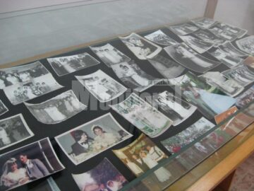 Expoziția de fotografii cu mirese și miri