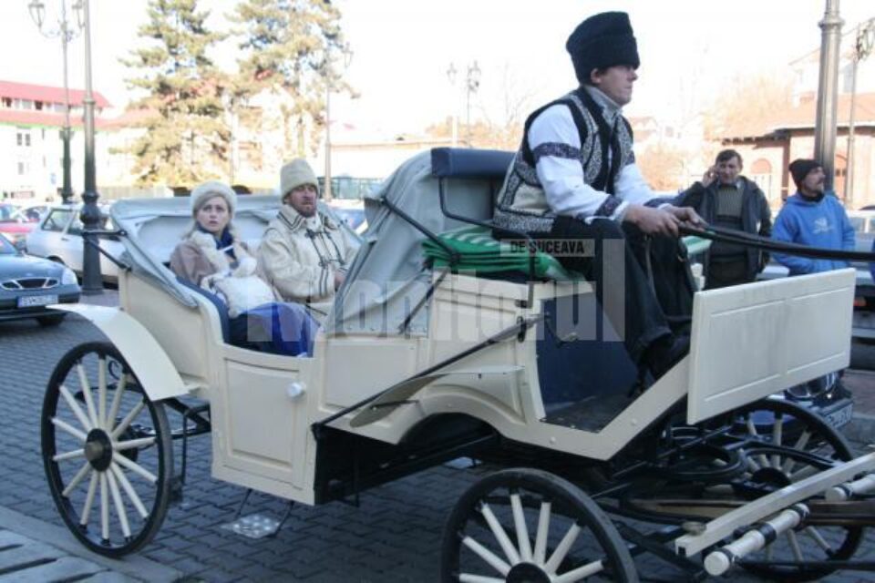 Inedit: Cu trăsura de la Cetatea de Scaun la Biserica “Sfânta Cruce” Pătrăuți