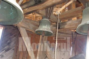 De 160 de ani: Sunetul magic al clopotelor din bronz și argint din Pătrăuți feresc satul de grindină