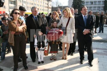 La Suceava: Udrea a deschis Târgul de Paște