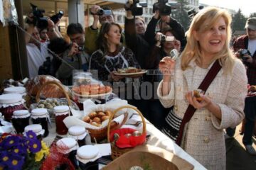 La Suceava: Udrea a deschis Târgul de Paște