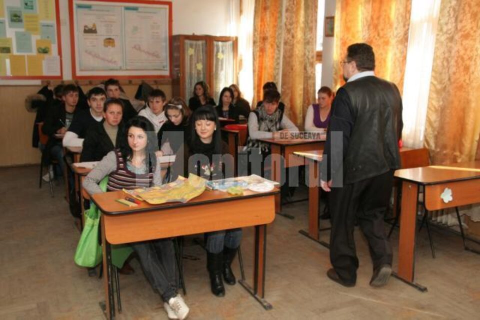 Solicitare: Dascălii suceveni cer retragerea proiectului Legii Educației Solicitare: Dascălii suceveni cer retragerea proiectului Legii Educației