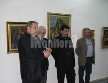 Secretarul de stat Vasile Timiș, criticul de artă Valentin Ciucă, directorul Emil Ursu și prof. Sorin Golda
