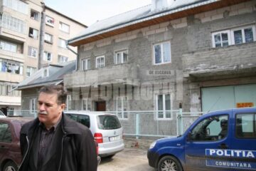 Viceprimarul Viorel Seredenciuc s-a deplasat ieri la cele două case dintre blocuri