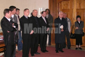 Preoți catolici prezenți la manifestare