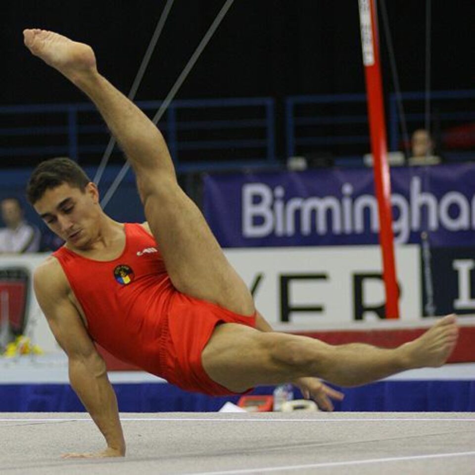 Dublul campion mondial Marian Drăgulescu s-a accidentat și ar putea rata participarea la Europene Dublul campion mondial Marian Drăgulescu s-a accidentat și ar putea rata participarea la Europene