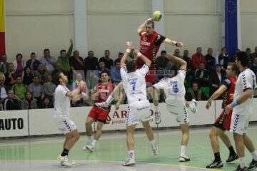 Handbal: Universitatea a încheiat aventura europeană din acest sezon
