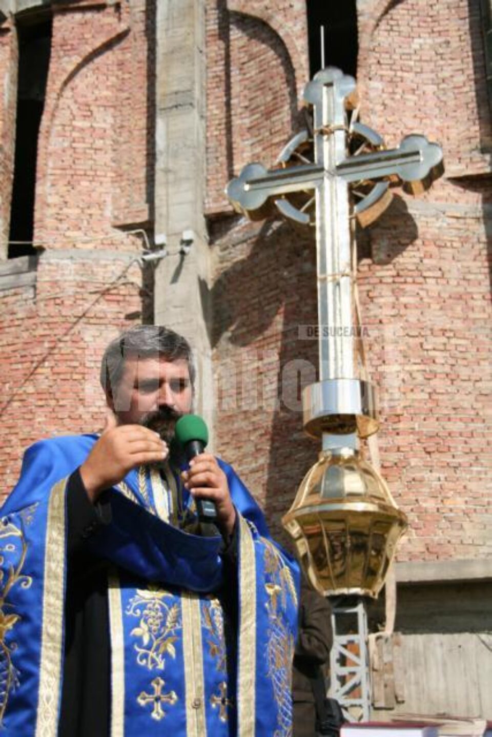 Preotul Petru Argatu, parohul Catedralei Nașterea Domnului Suceava