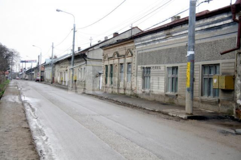 Străzile sunt pustii, iar oamenii speriați că li s-ar putea întâmpla ceva rău