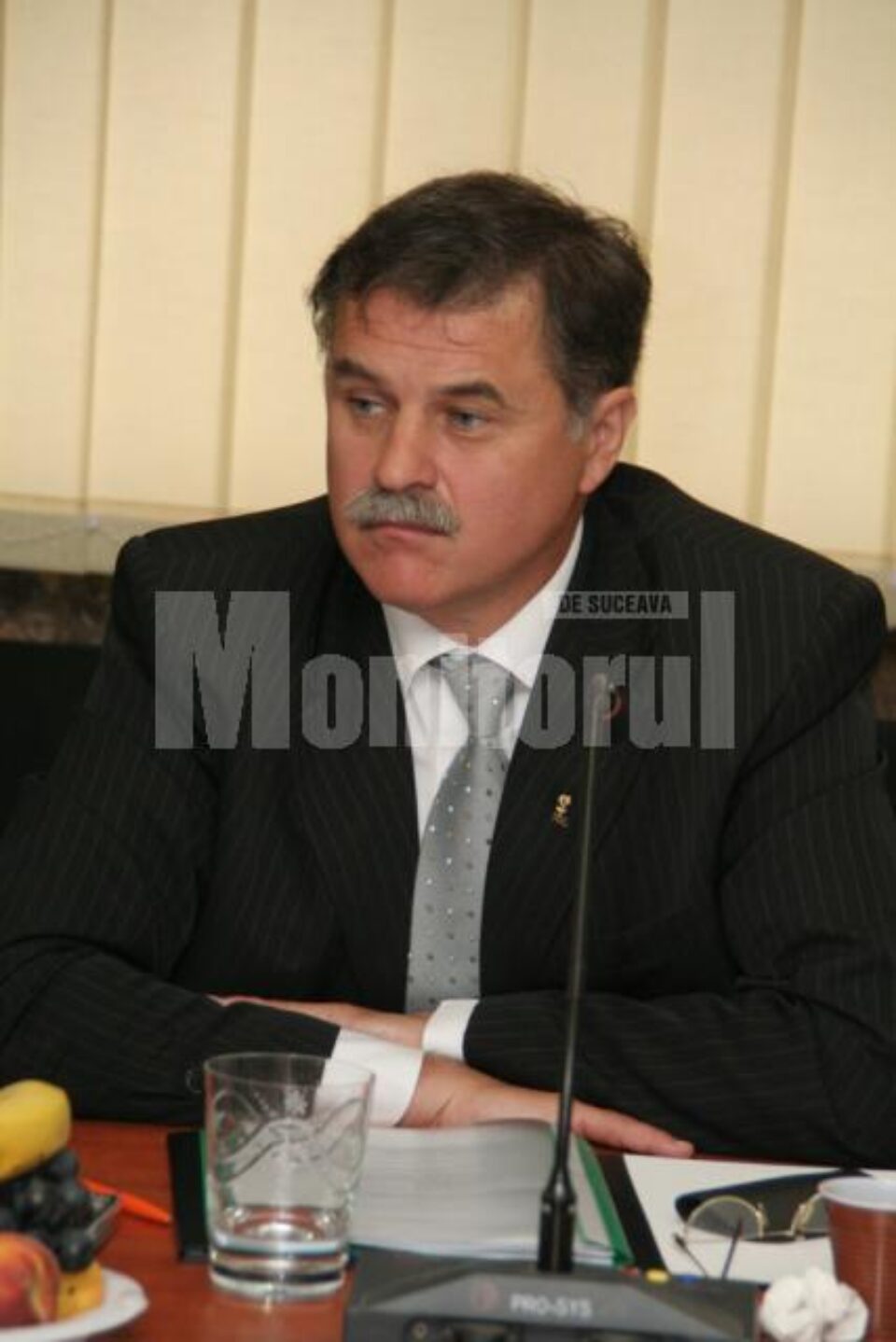 Viorel Seredenciuc: “Am tot amânat aceste lucrări pentru a trece perioada sărbătorilor de Paști” Viorel Seredenciuc: “Am tot amânat aceste lucrări pentru a trece perioada sărbătorilor de Paști”