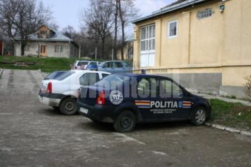 Mașinile poliției sunt mai mult defecte