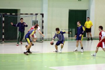Handbal, juniori II: Sucevenii s-au impus lejer în fața principalei contracandidate la turneul semifinal