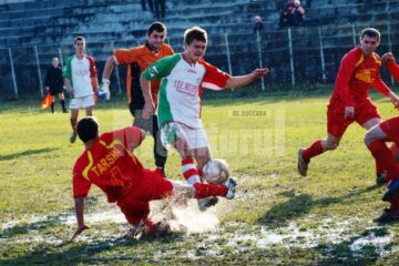 Lupta pentru evitarea retrogradării a devenit acerbă. Foto: Dan Filipciuc