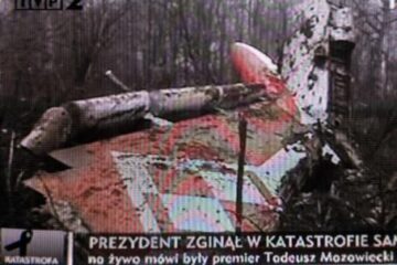 Avionul, un Tupolev-154, s-a prăbușit la ora locală 10.50 (09.50 ora României), în apropiere de pista de aterizare, la periferia orașului Pecersk. Foto: MEDIAFAX