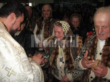Familia Hariuc din Valea Putnei sarbatorita la 50 de ani de casnicie