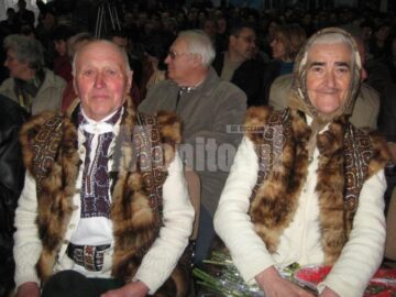 Sarbatoriti la 50 de ani de casatorie