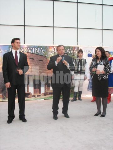 Europarlamentarul sucevean Petru Luhan și Gheorghe Flutur, președintele Consiliul Județean Suceava