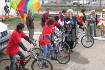 Tinerii de la „Laurenția Ulici” au organizat un concurs de biciclete