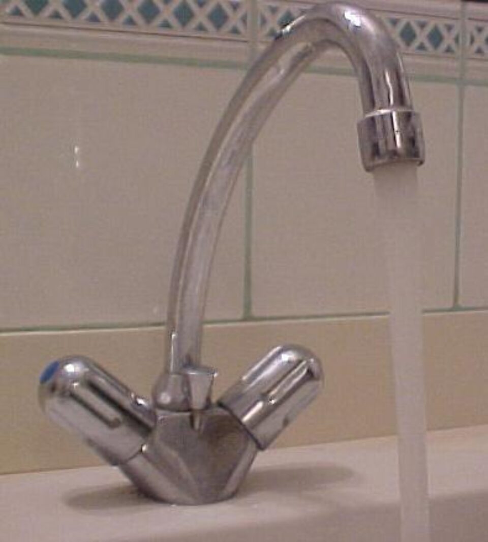 Furnizarea apei potabile va înregistra, în perioada următoare, unele sincope
