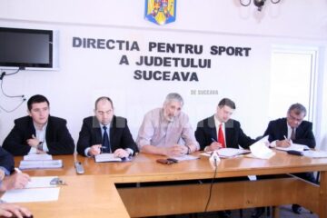 Șefii sportului sucevean au fost sfătuiți să treacă peste criză „strângând rândurile”