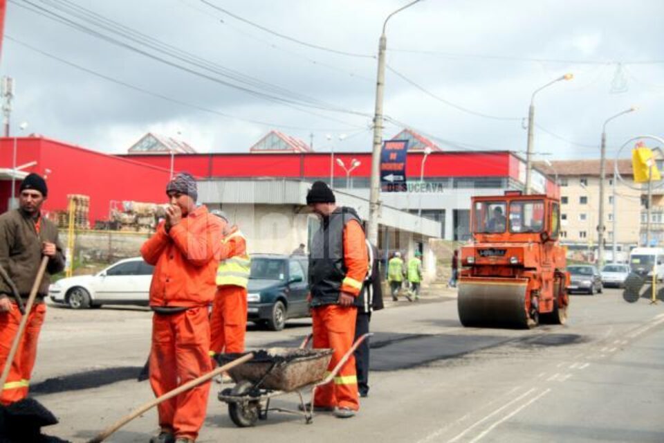 Străzile Sucevei sunt o continuă surpriză pentru cei aflați în trafic