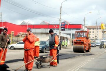 Străzile Sucevei sunt o continuă surpriză pentru cei aflați în trafic