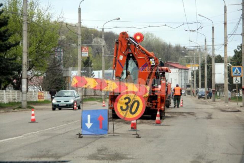 Străzile Sucevei sunt o continuă surpriză pentru cei aflați în trafic