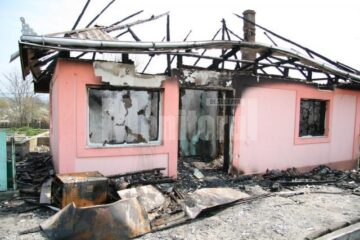 Atât a mai rămas din casa familiei Țurcanu