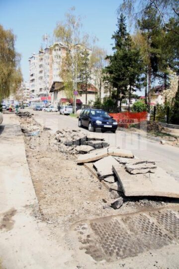 Lucrări ISPA: Strada Mărășești, închisă de ieri circulației rutiere