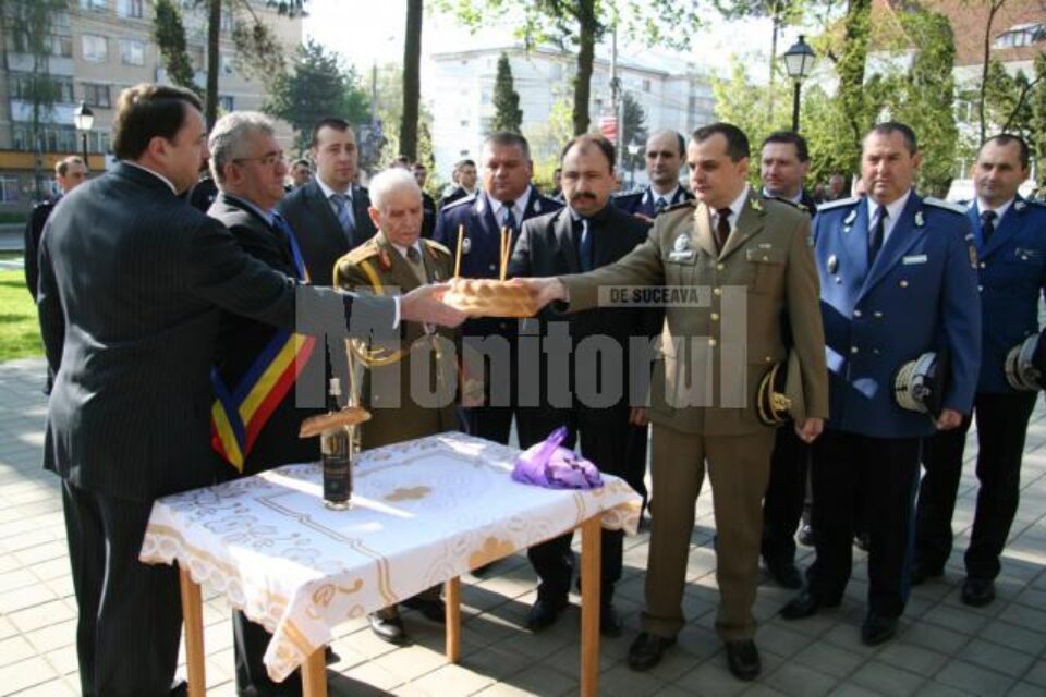 Solemnitate și momente emoționante, la Ziua Veteranilor