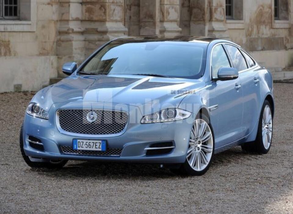 Jaguar XJ