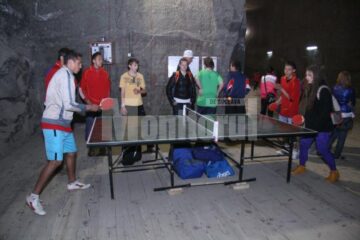 Peste 140 de participanți în salina de la Cacica la Cupa Interetnică