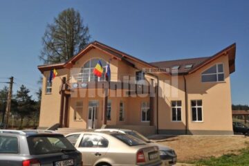 Investiții: Coșna are o primărie mai modernă decât în unele orașe