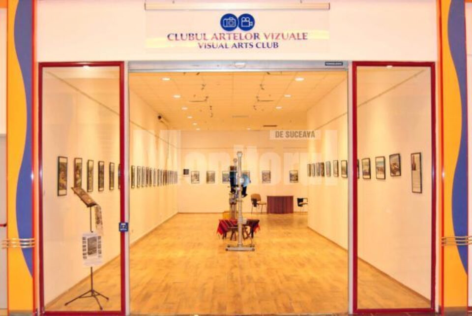 Clubul Artelor Vizuale: Expoziție de fotografie documentară de eveniment Clubul Artelor Vizuale: Expoziție de fotografie documentară de eveniment