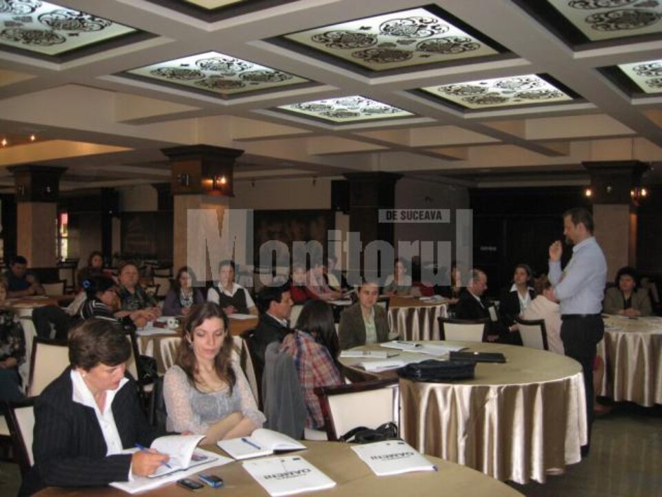 Reprezentanții a 45 de primării din județul Suceava participă zilele acestea la un curs de specializare în vederea întocmirii de proiecte cu finanțare europeană Reprezentanții a 45 de primării din județul Suceava participă zilele acestea la un curs de specializare în vederea întocmirii de proiecte cu finanțare europeană