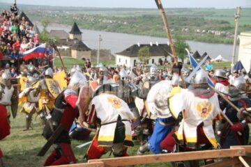 Ofertă turism: Cum să câștigi sute de mii de euro, la o cetate a lui Ștefan cel Mare