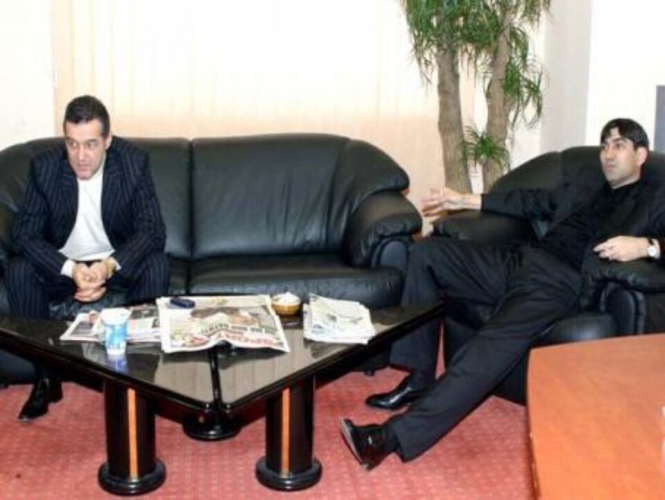 Becali discută cu Pițurcă. Foto: MEDIAFAX
