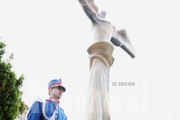 Ziua Eroilor a fost marcată cu un ceremonial deosebit și în centrul Sucevei