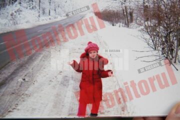 Un înger blond cu ochi albaștri