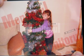 Un înger blond cu ochi albaștri