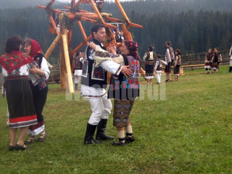 Reînvierea tradițiilor la Poiana Stampei