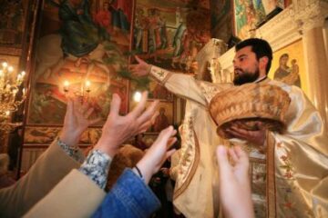 Liturghia - împreună-lucrare a preotului și a credincioșilor
