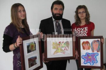Vernisaj: “Metafore - BOX și mâzgălicii de la Școala 10”