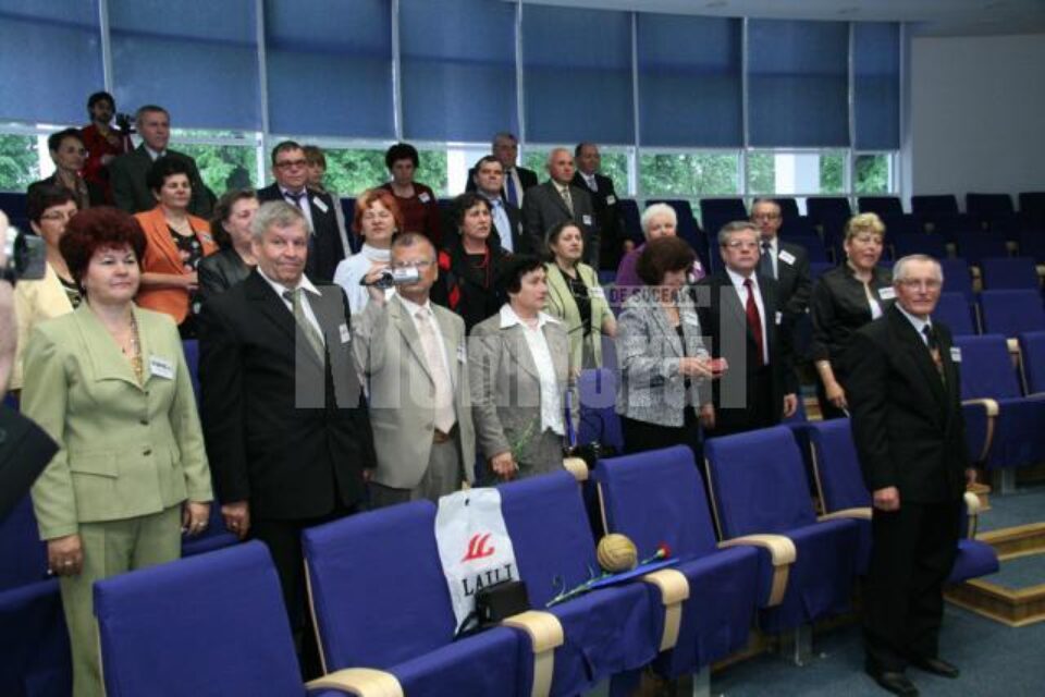 Întâlnire emoționantă, la 40 de ani de la absolvirea facultății