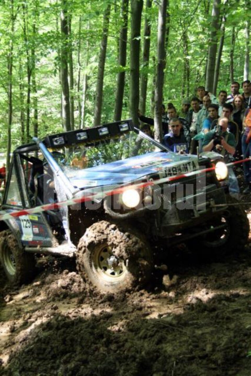 Precipitațiile abundente căzute în zonă toată săptămâna trecută au făcut din această ediție a Off-Road-ului de la Gura Humorului una foarte dificilă Precipitațiile abundente căzute în zonă toată săptămâna trecută au făcut din această ediție a Off-Road-ului de la Gura Humorului una foarte dificilă